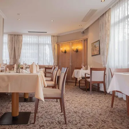 호텔 Thermenhotel Apollo 4*